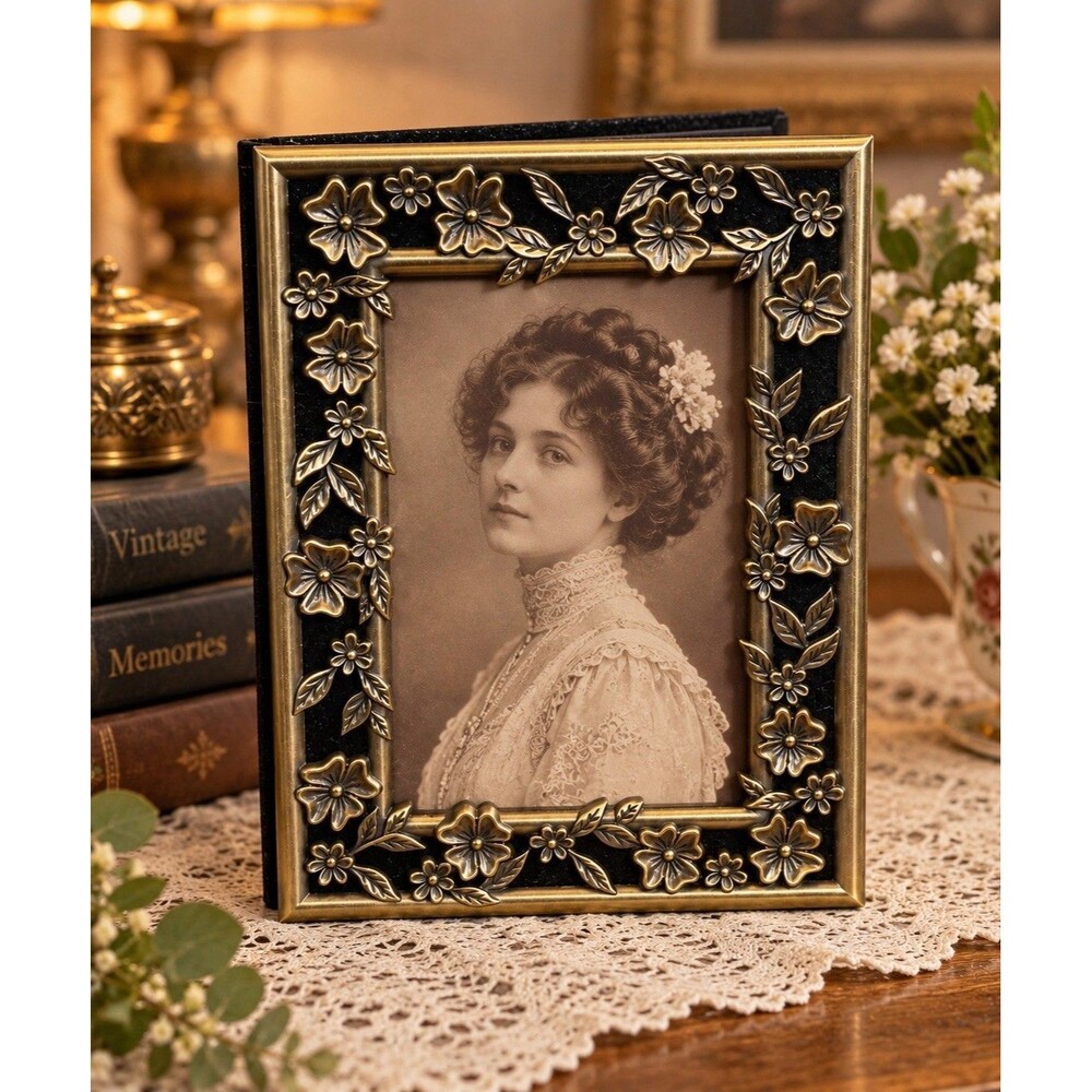 Vintage 4x6 Photo Album Brass Tone Floral Frame Black Velvet Ornate Picture Book